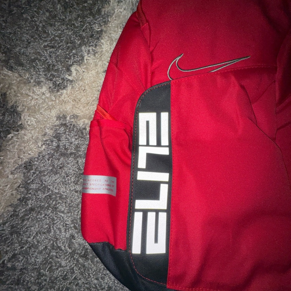 Nike Elite Bold Red Backpack - Picture 4 of 4